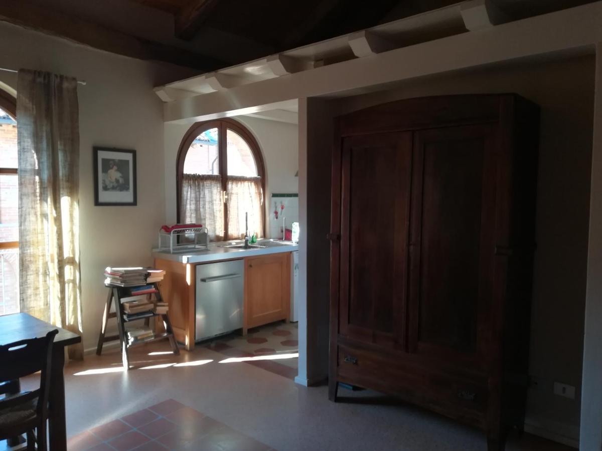 Tenuta Montanello B&B Кастильоне-Фаллетто Экстерьер фото