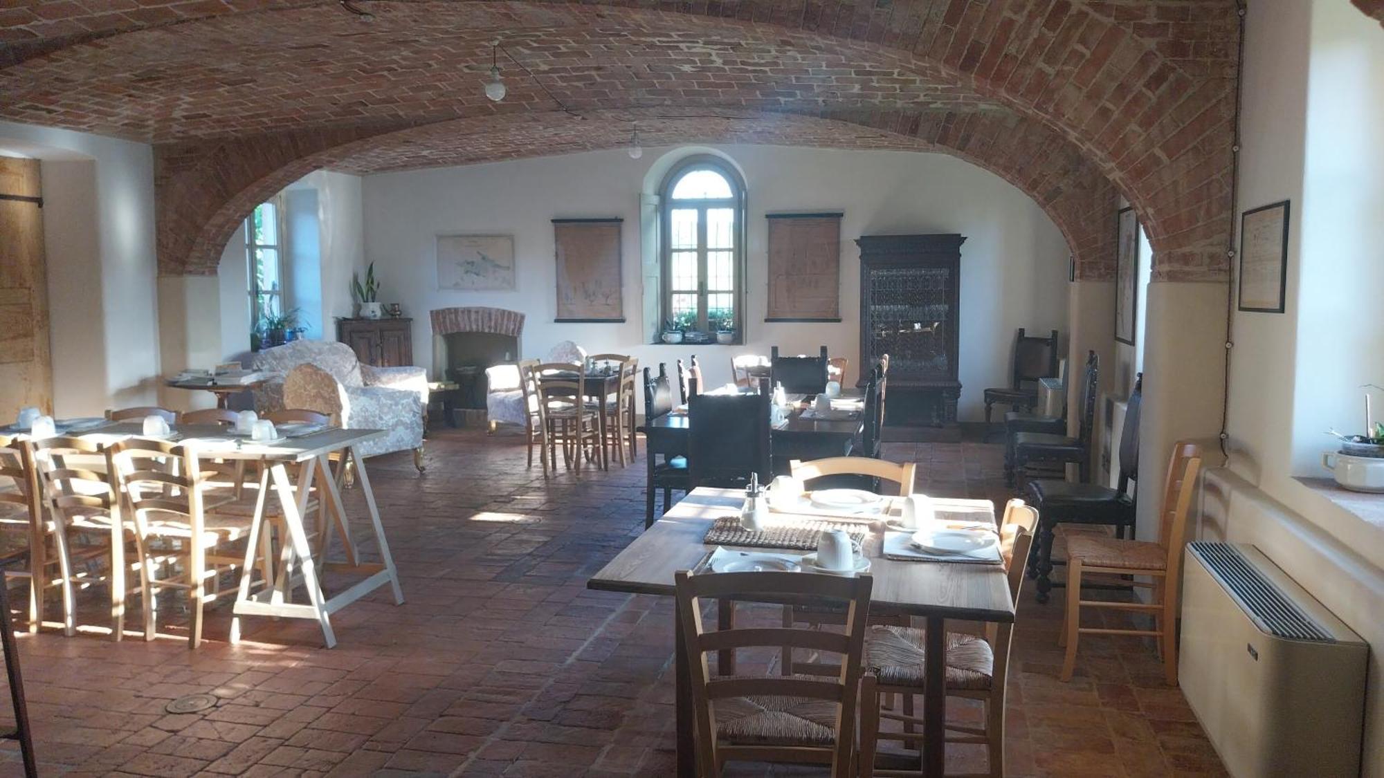 Tenuta Montanello B&B Кастильоне-Фаллетто Экстерьер фото